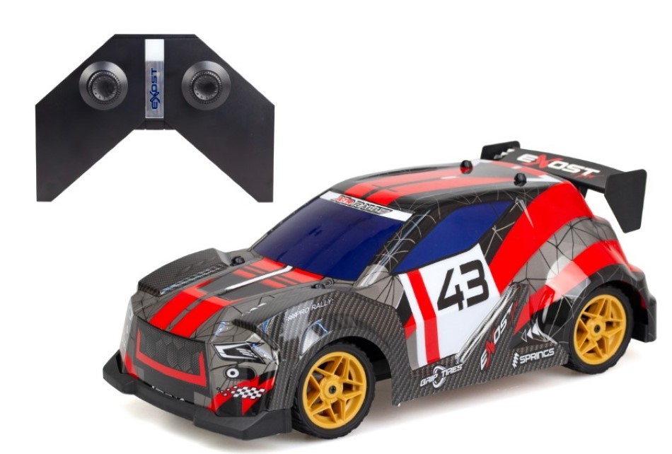 samochodzik pod kątem i pilot