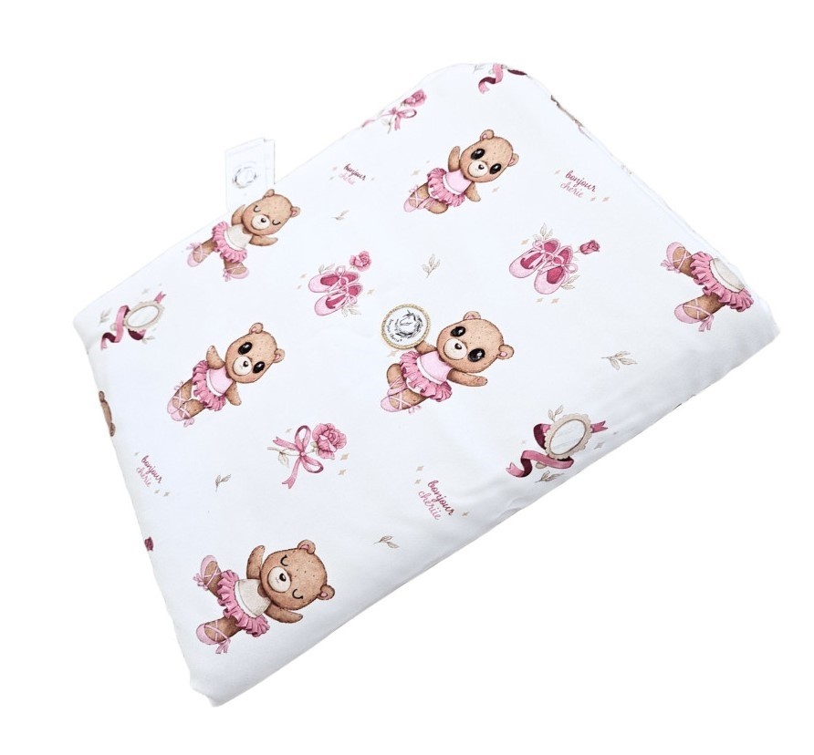 Bonjour Cherie Bambusowa Kołderka Średniaka 75x100 cm złożona w kostke