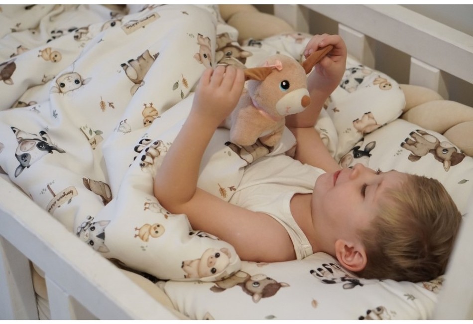 Bonjour Cherie Bambusowa Kołderka Średniaka 75x100 cm złożona w kostke z bliska